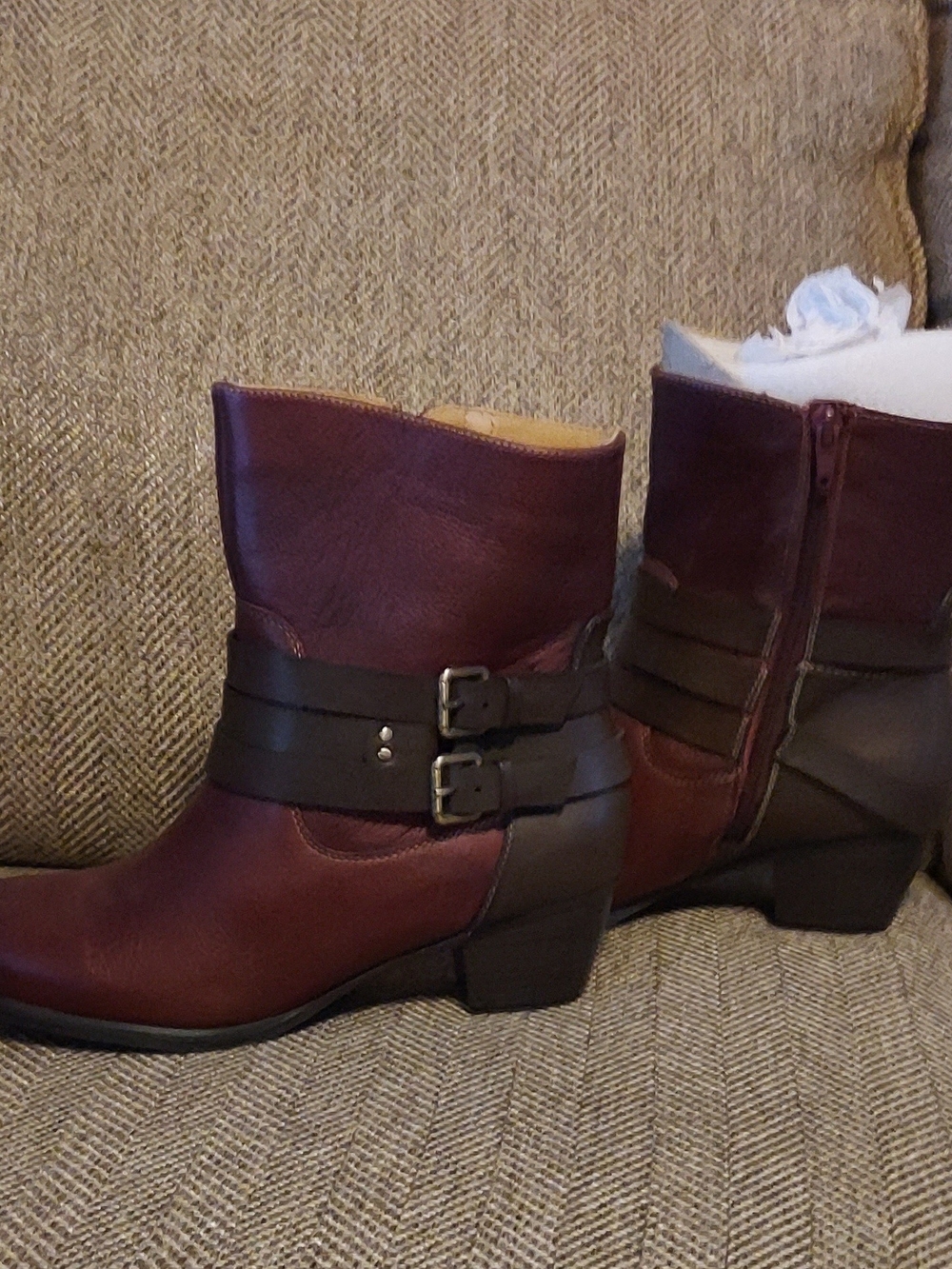 Naturalizer Katrina Leather Buckle Boots in Burgundy/Brown US 8W